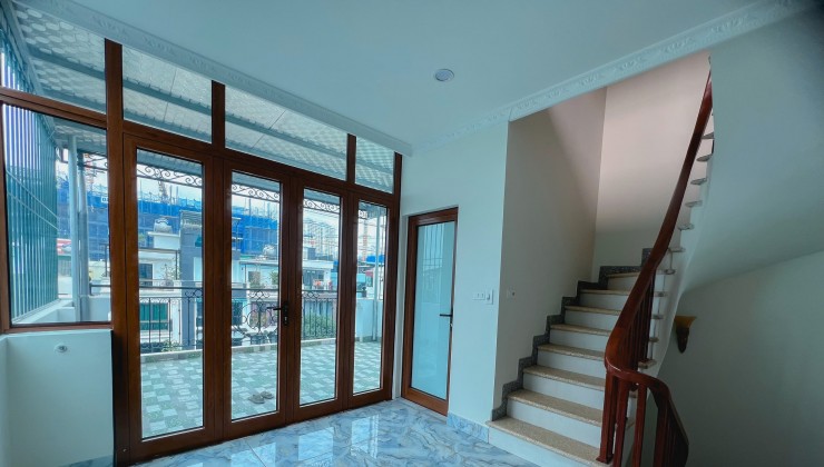 Cho thuê nhà Liền Kề có thang máy khu Tây Nam Linh Đàm, 4.5 tầng, 80m2, 4P, KD mọi loại hình